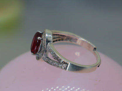 Garnett (Yaqoot) Ring in Italian Silver with Zircon Detailing – Elegant & Timeless