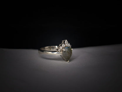 Natural Labradorite (Grey Moonstone) Ring in Sterling Silver 925
